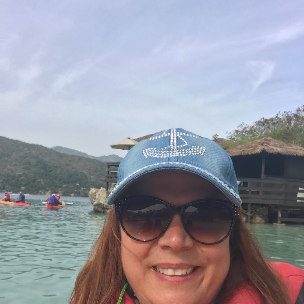 Meet your Posher, Jouana